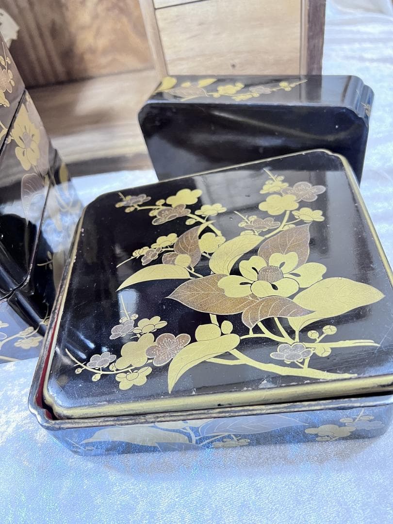 金銀蒔絵 野弁当箱 椿 梅紋 漆器 重箱セット 金箔花模様 - メルカリ