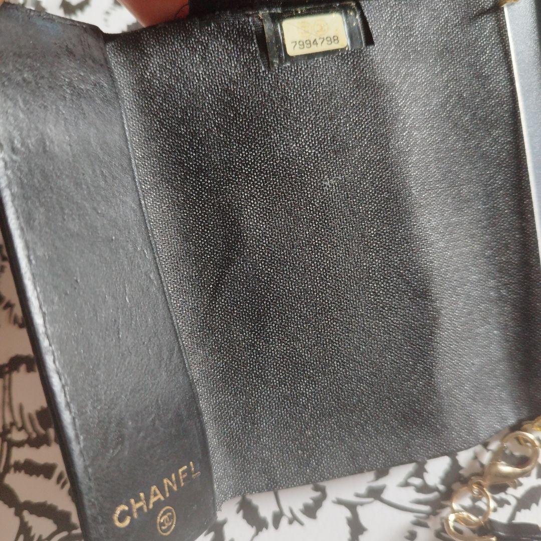 CHANEL ブラック レザー チェーンケース