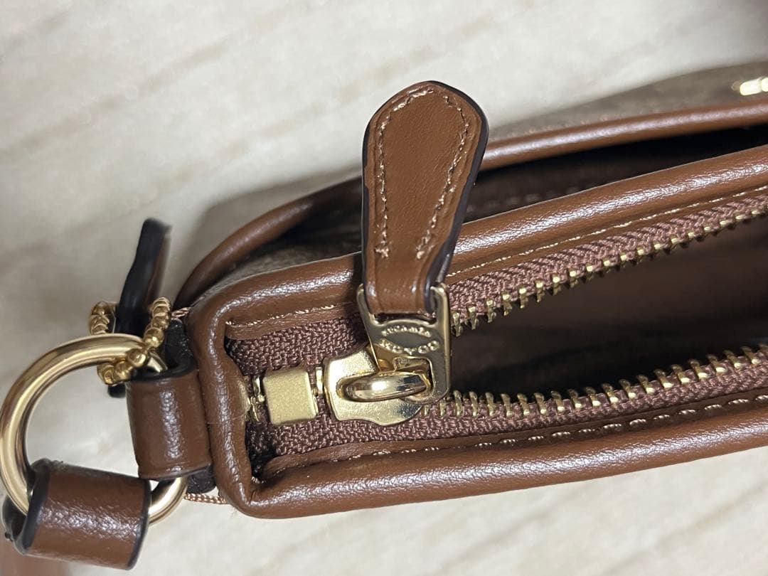 COACH ブラウン ショルダーバッグ未使用品