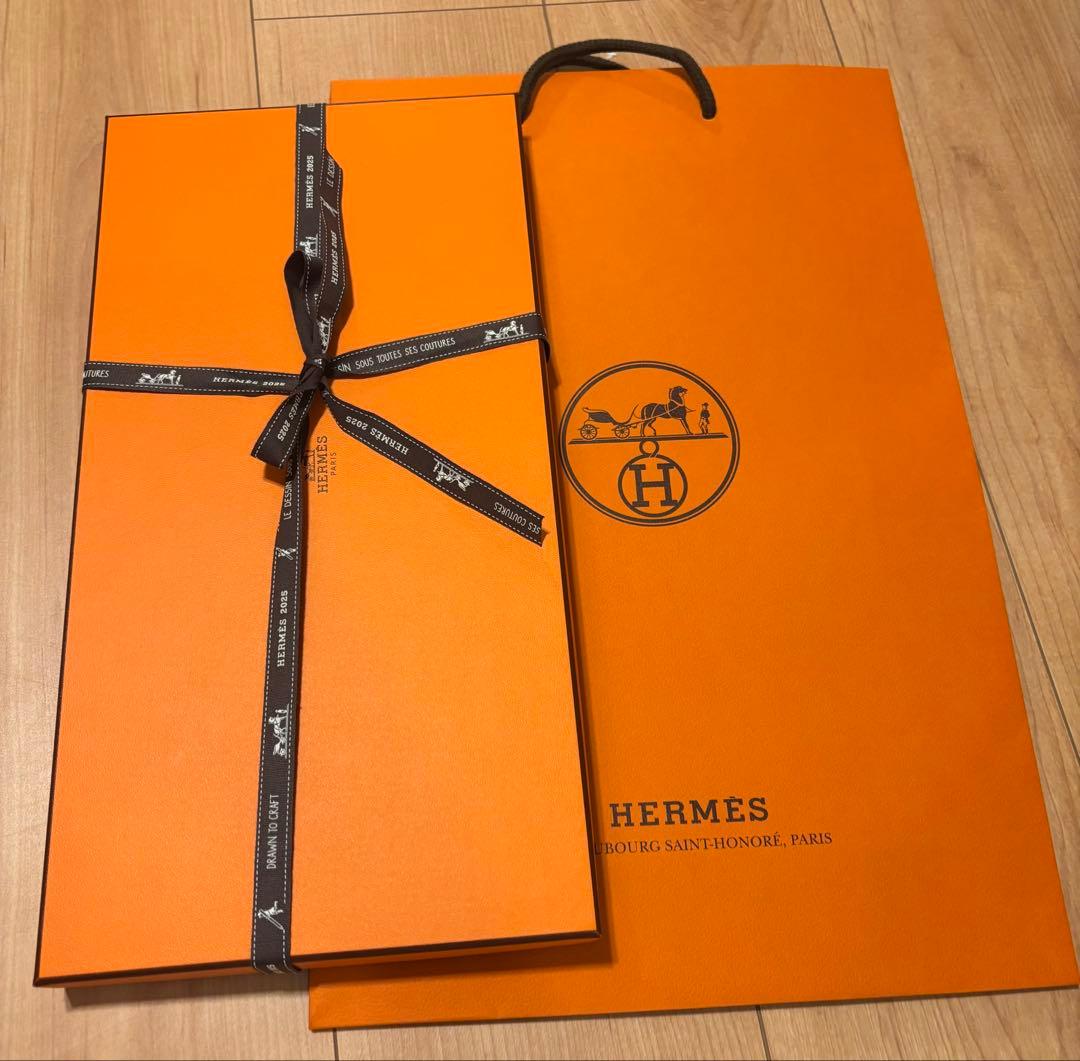 エルメス　トライアングル ジェアン《千と一のウサギ》