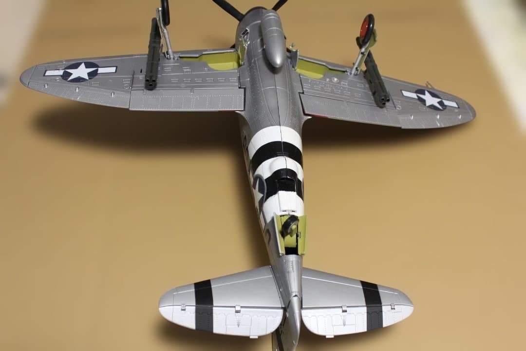 21st Century toys 1/18半完成品 P-47 サンダーボルト