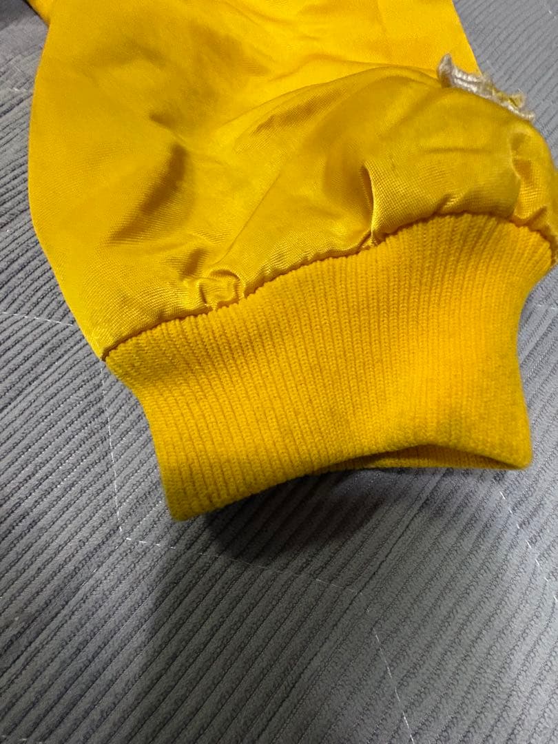 Starter 製 ロサンゼルス・レイカーズ オフィシャルサテンジャケット