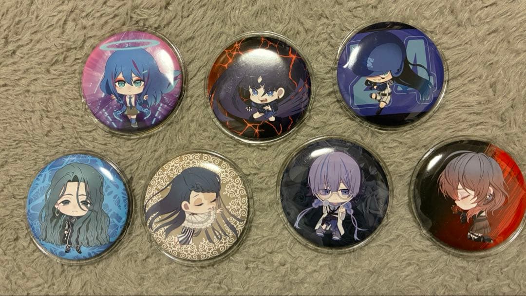 Ado 缶バッジ マーズ - メルカリ