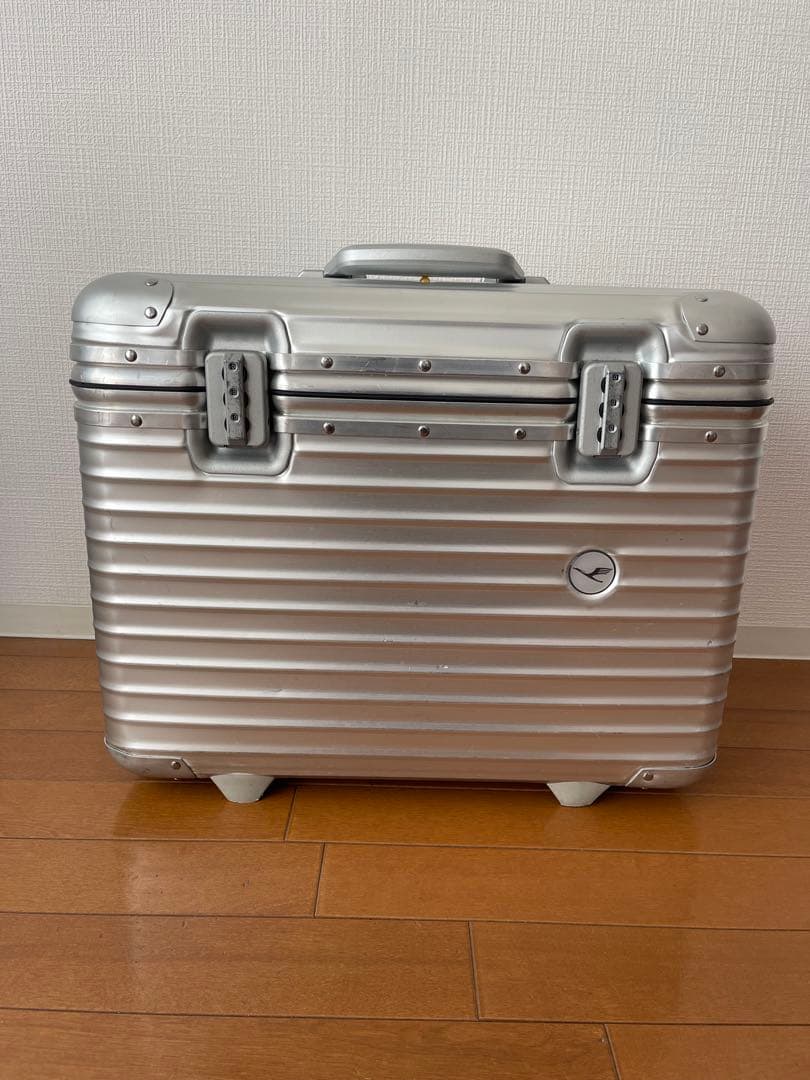 RIMOWA ルフトハンザ　パイロットトローリー 29L 940.50 RIMOWA ルフトハンザ パイロットトローリー 29L 940.50 リモワ 940.31