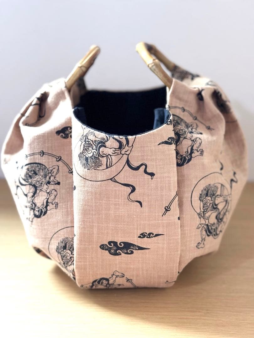 和装バック　着物バック　和柄コットン生地・風神雷神（ベージュ）