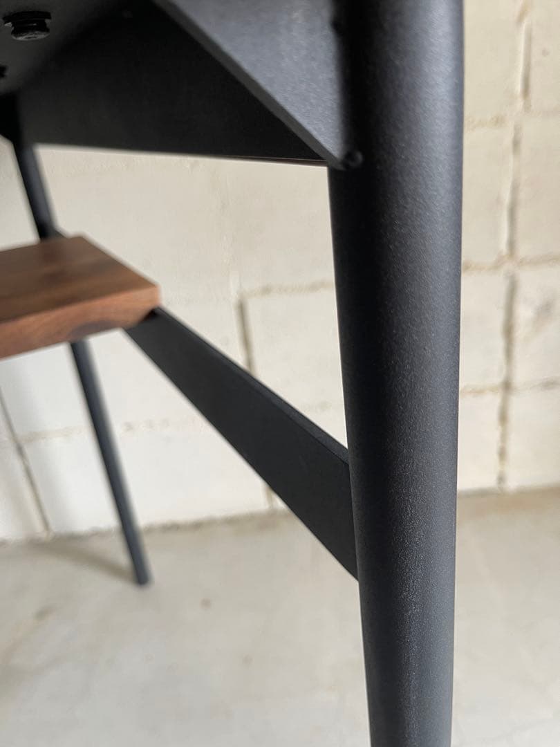 美品　unico ウニコ　ダイニングテーブル　ウォールナット無垢　棚付アイアン脚