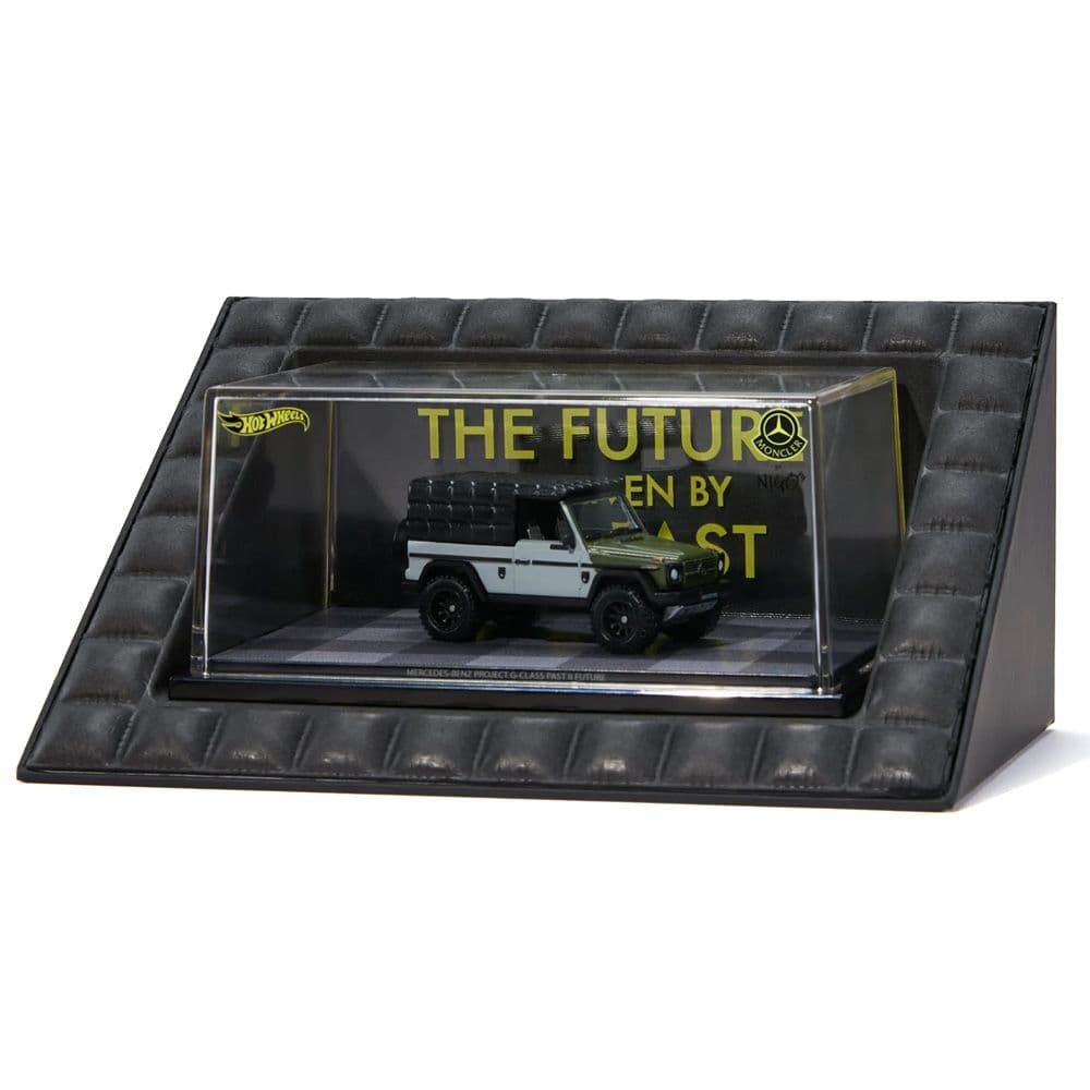 メルセデスベンツ　G CLASS PAST II FUTURE　デザインド　ニゴ