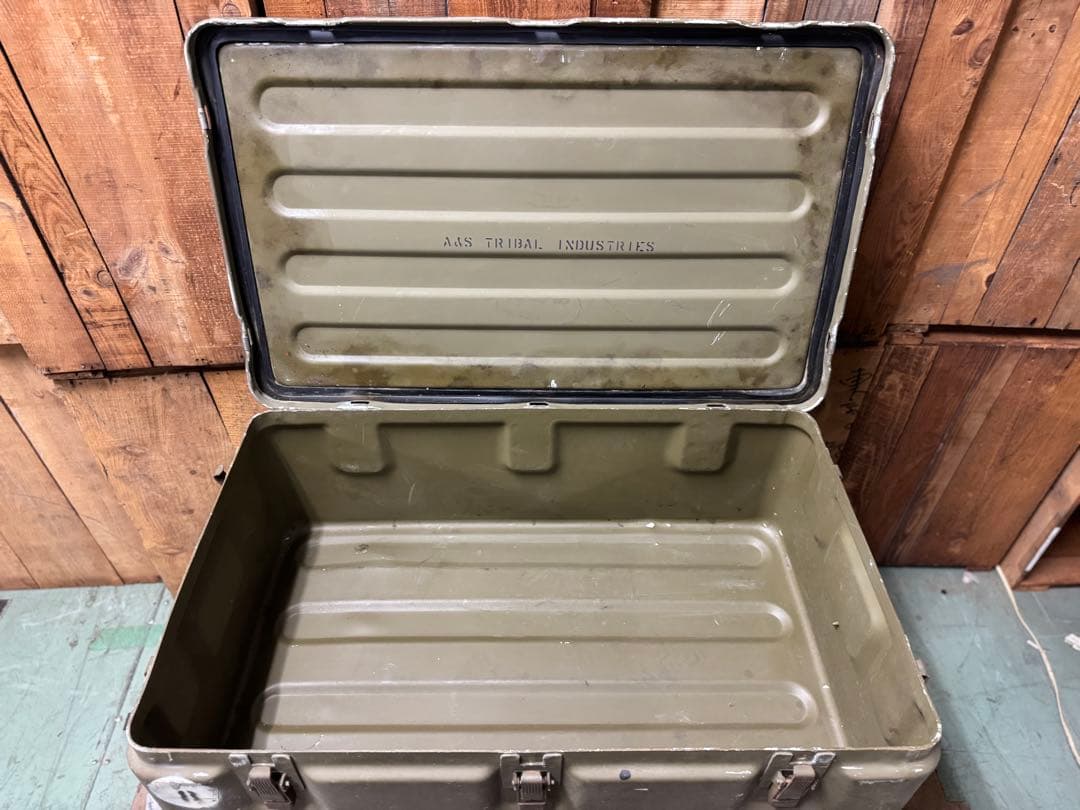 レアお宝品！Vintag！ミリタリー コンテナ 米軍 USA 弾薬庫　収納箱②