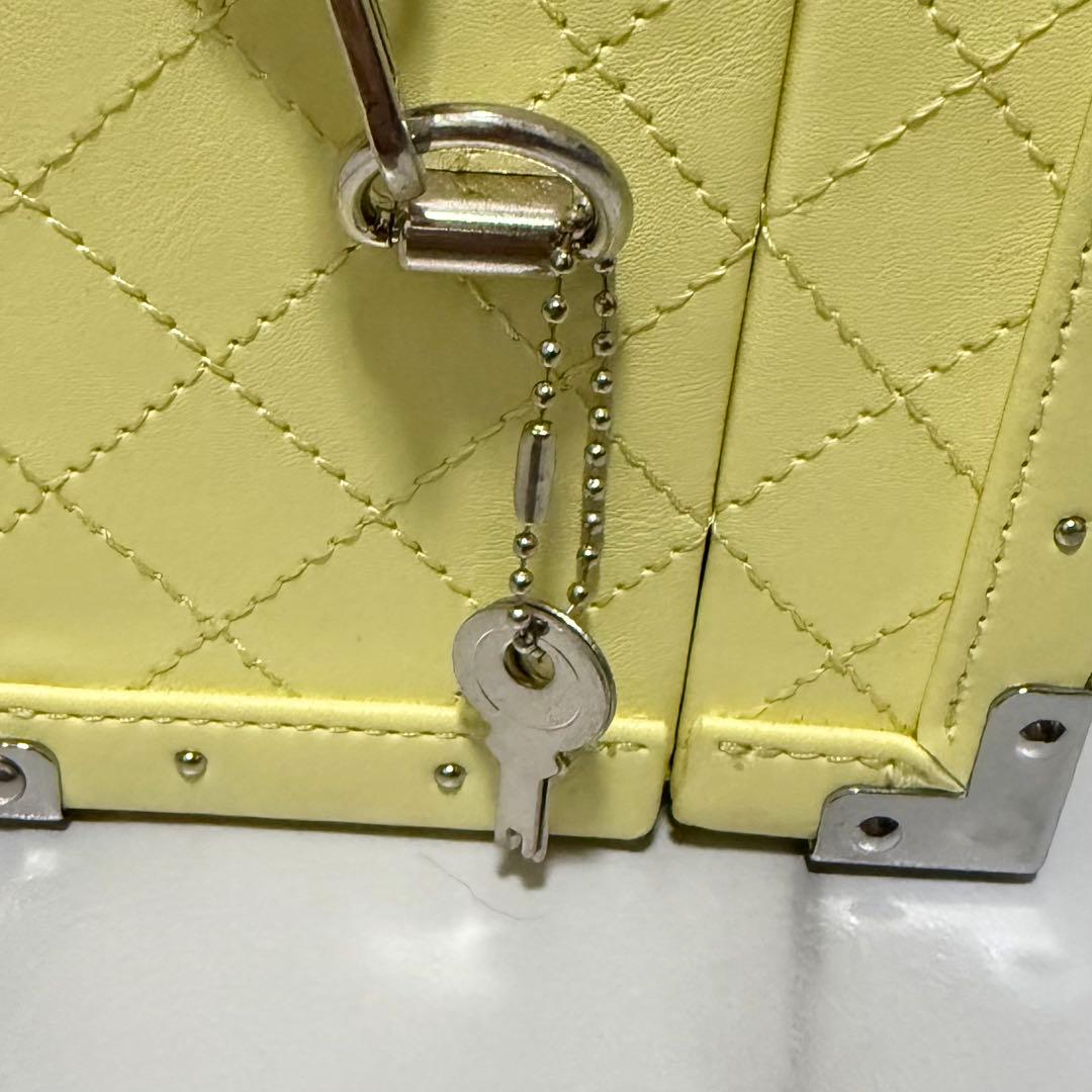 Angel Champagne ドュミセック イエロー 空き瓶 ケース - メルカリ