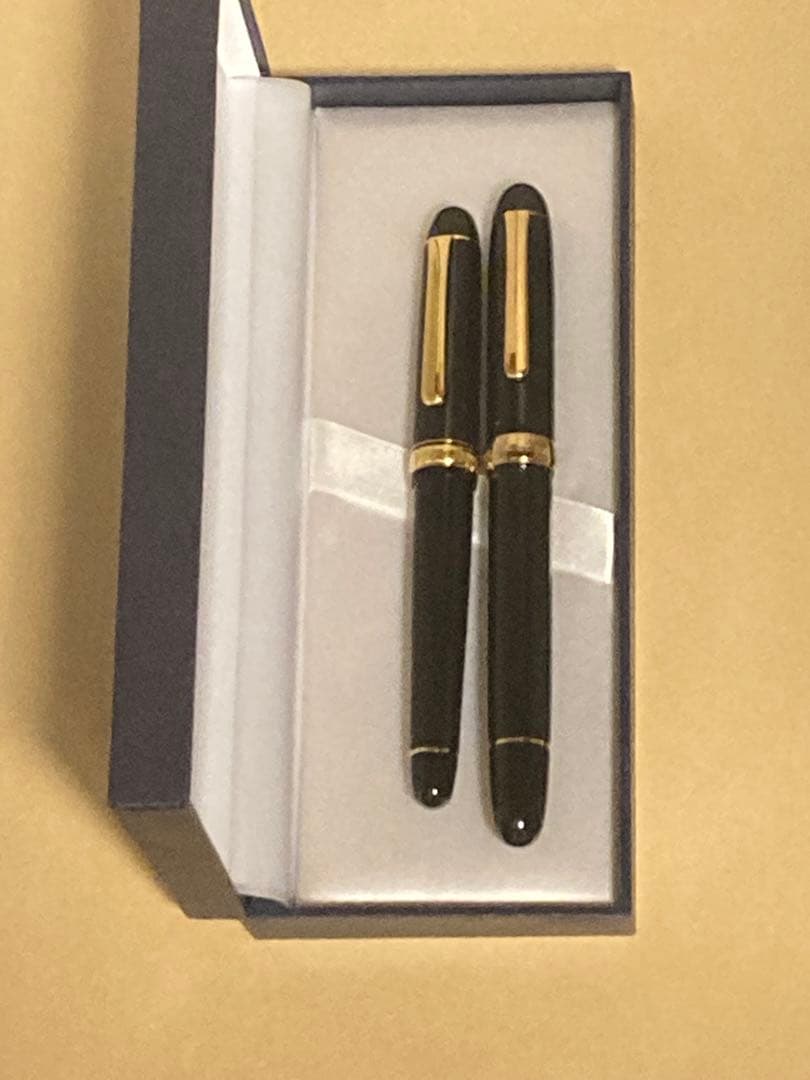 万年筆セット 黒・シルバー・赤 18金ペン先 14金ペン先 3本