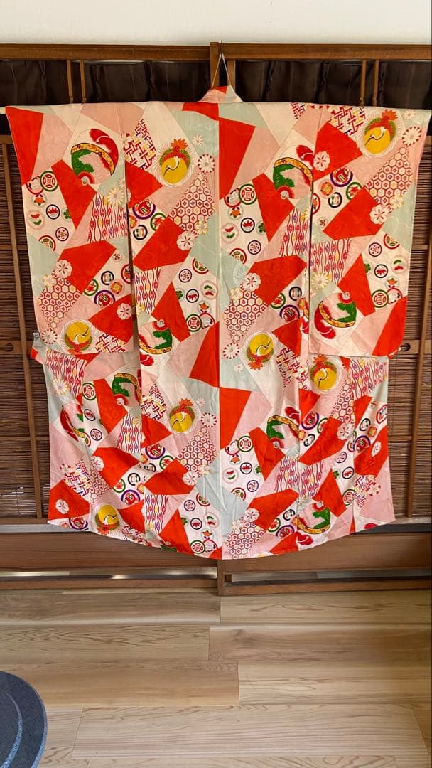 7歳祝い着 七五三用 着物 赤とクリーム色K101