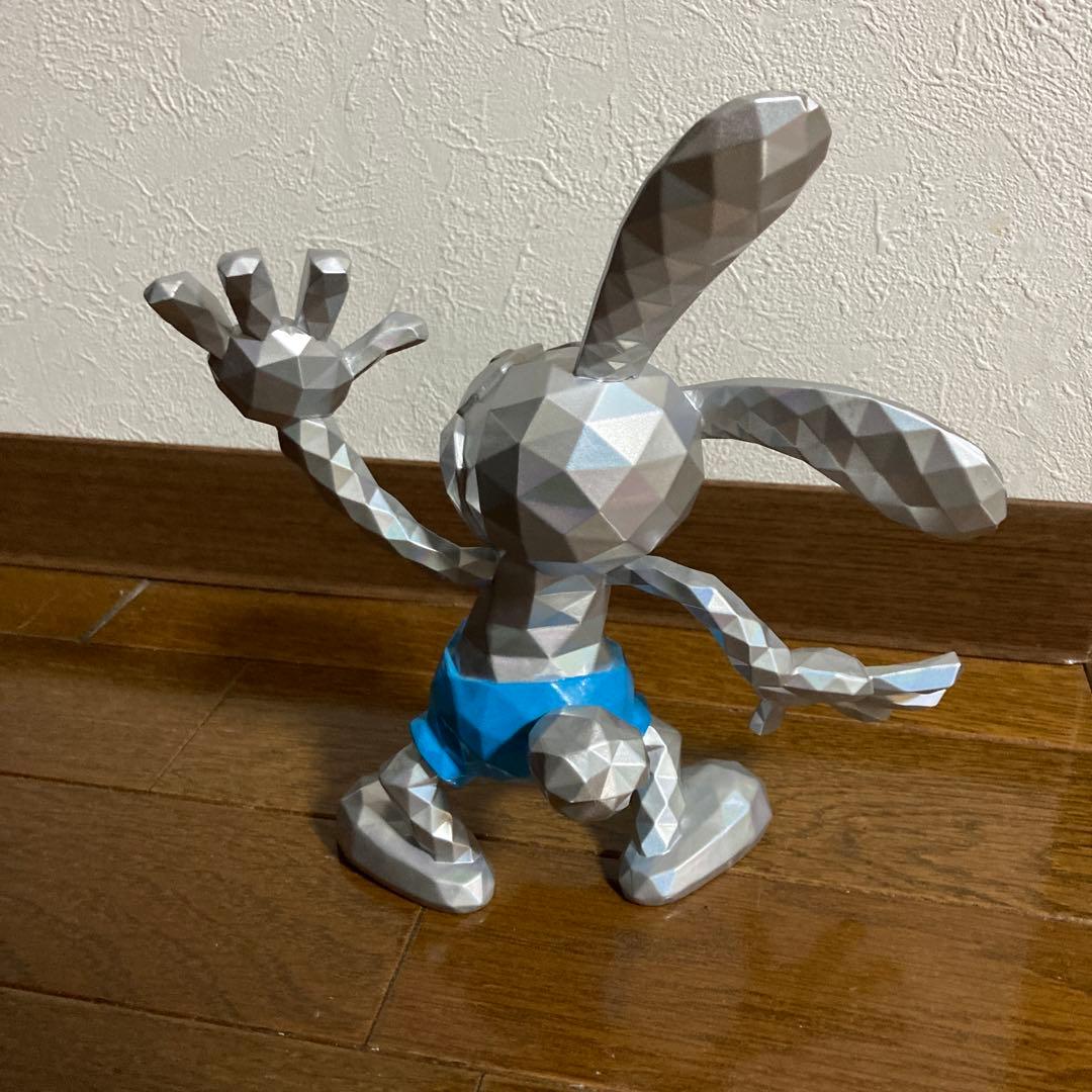 ディズニー ドナルド90周年 腕時計 オズワルド100周年限定フィギュア