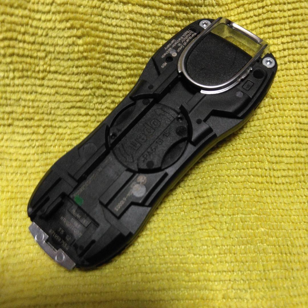 ポルシェリモコンキー　サイドカバーとメタルキーバッテリー無し