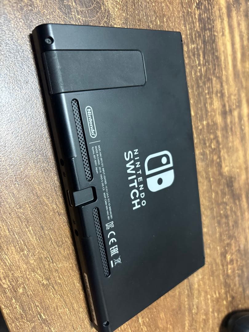 Nintendo Switch 本体 ブラック Joy-Con付き