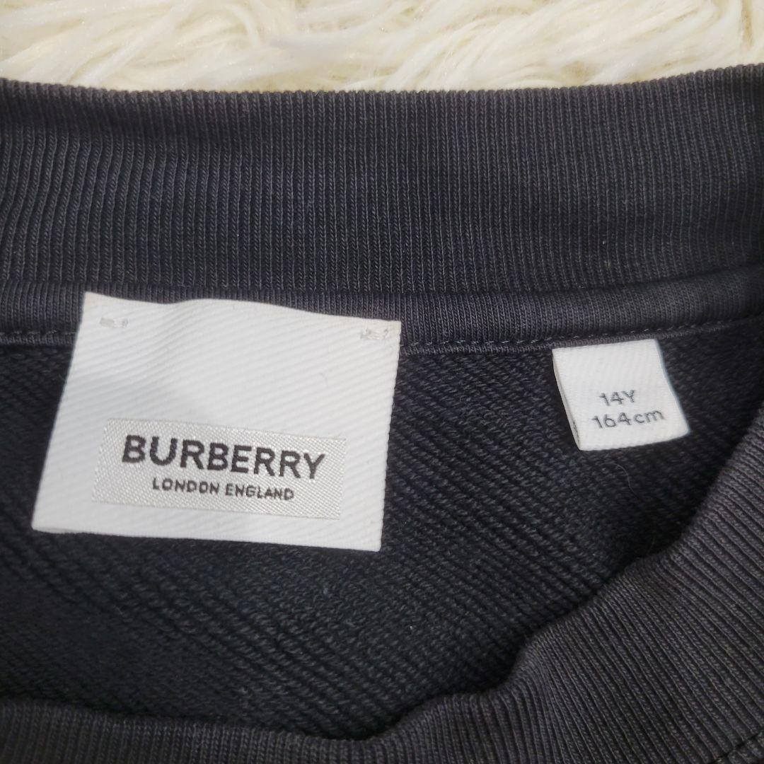 BURBERRY　ブラック　ロゴ　お洒落　トレーナー　スウェット　パーカー