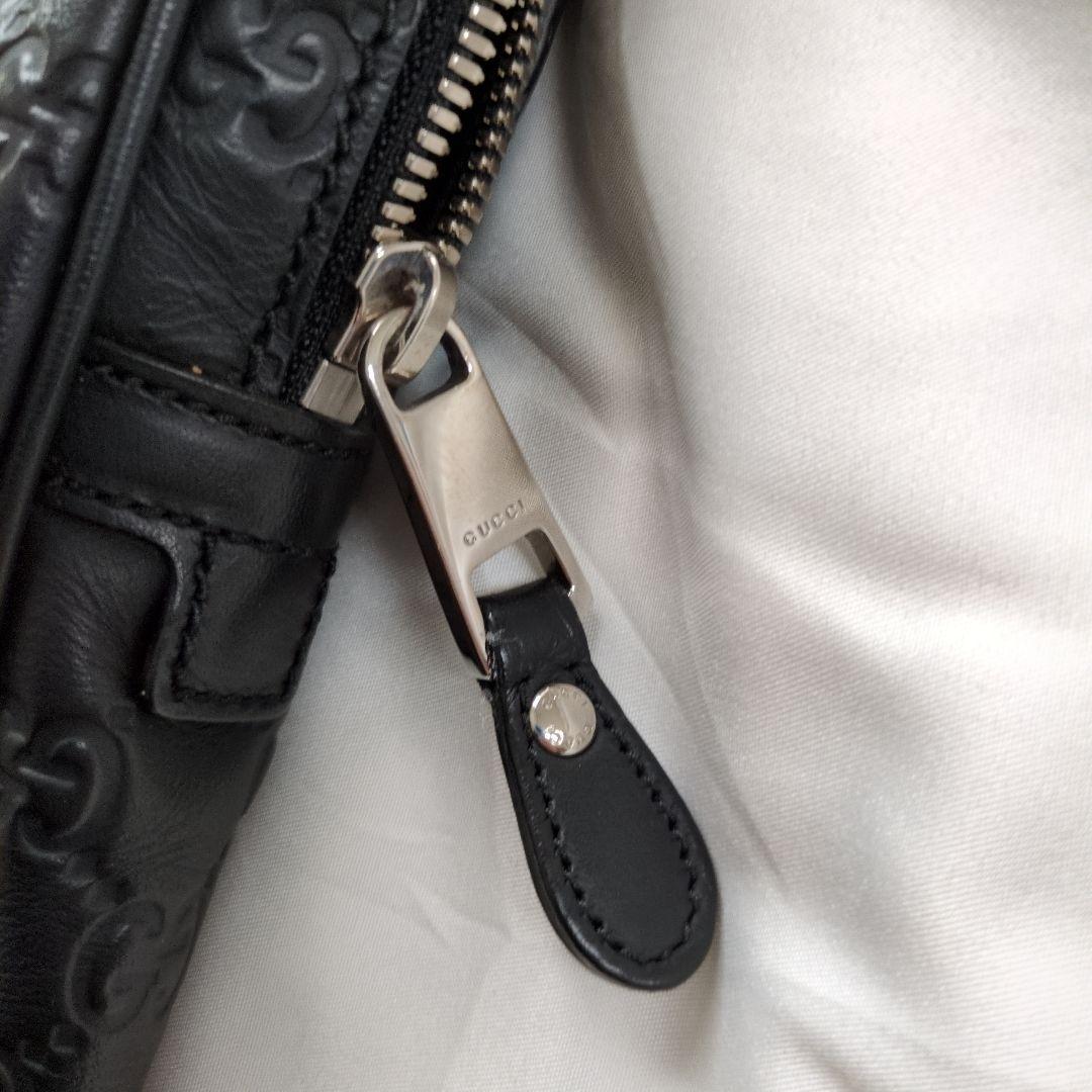 GUCCI ブラックレザービジネスバッグ