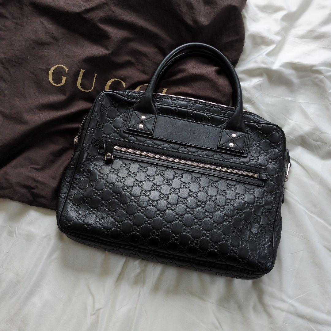 GUCCI ブラックレザービジネスバッグ