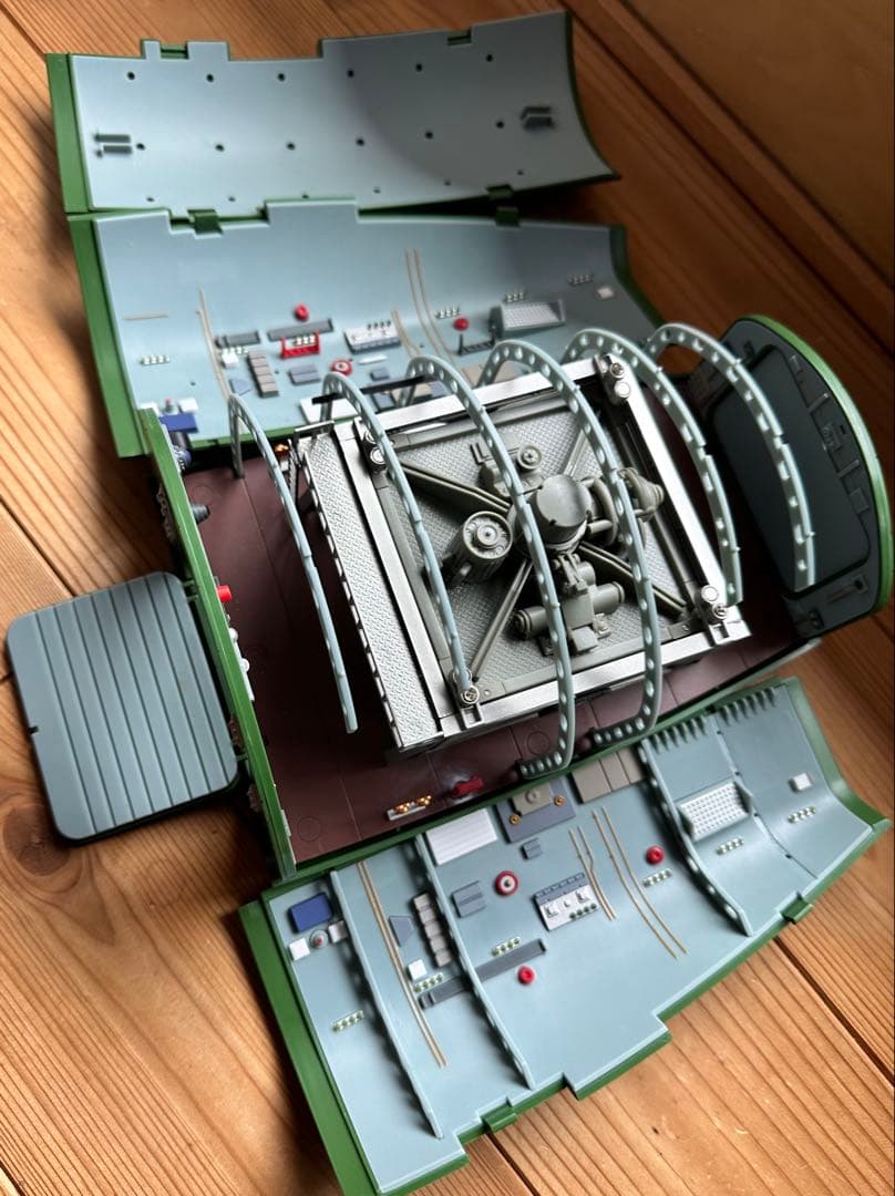 サンダーバード2号＆救助メカ　プラモデル 1/144スケール デアゴスティーニ