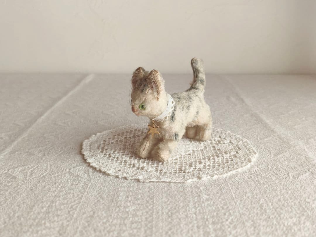 * antique bear ୨୧ * 小さくて可愛い トラ猫ちゃん