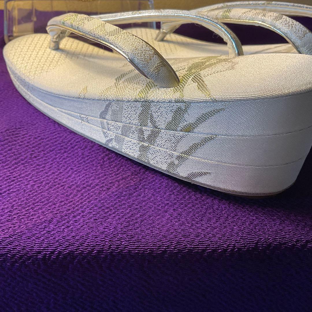 上品で華やかな雰囲気満載の　草履バッグセット　新品