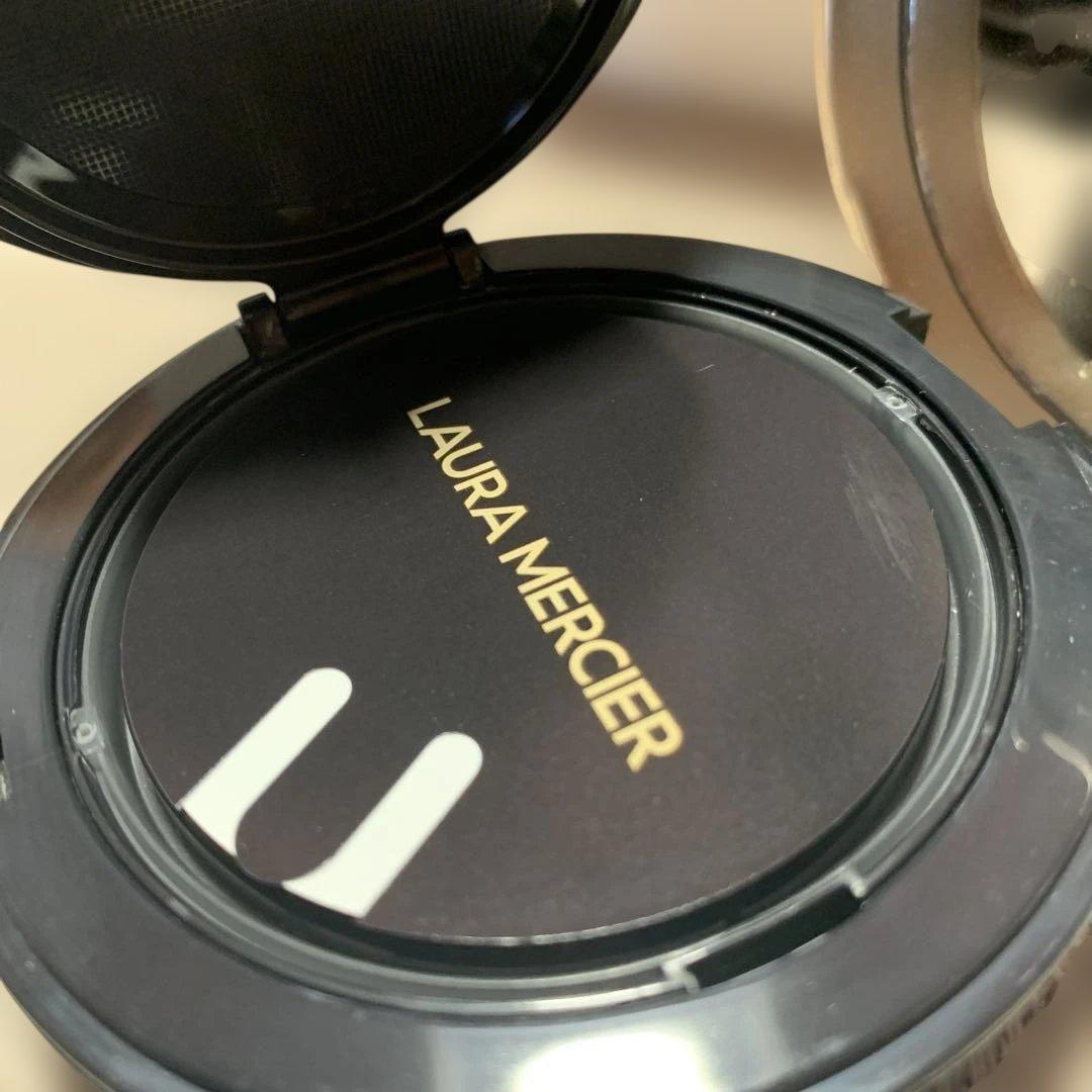 ローラメルシエフローレスルミエールラディアンスパーフェクティングクッション1N0