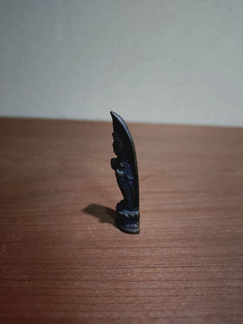 古銅 聖観音菩薩 立像 懐中仏 旅仏 豆仏 鎧仏 兜仏