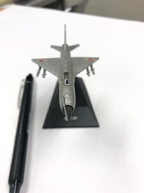 ソビエト MiG-21 ミグ21 バッライカ 1/123