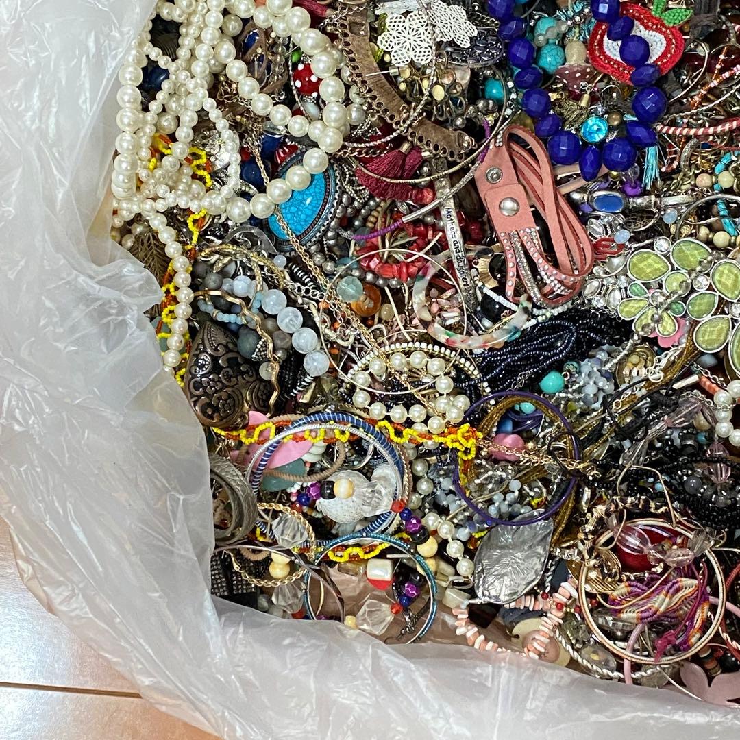 大量まとめ売り　ジャンク　未選別　アクセサリー色々②　約11.6㎏　ネックレス他