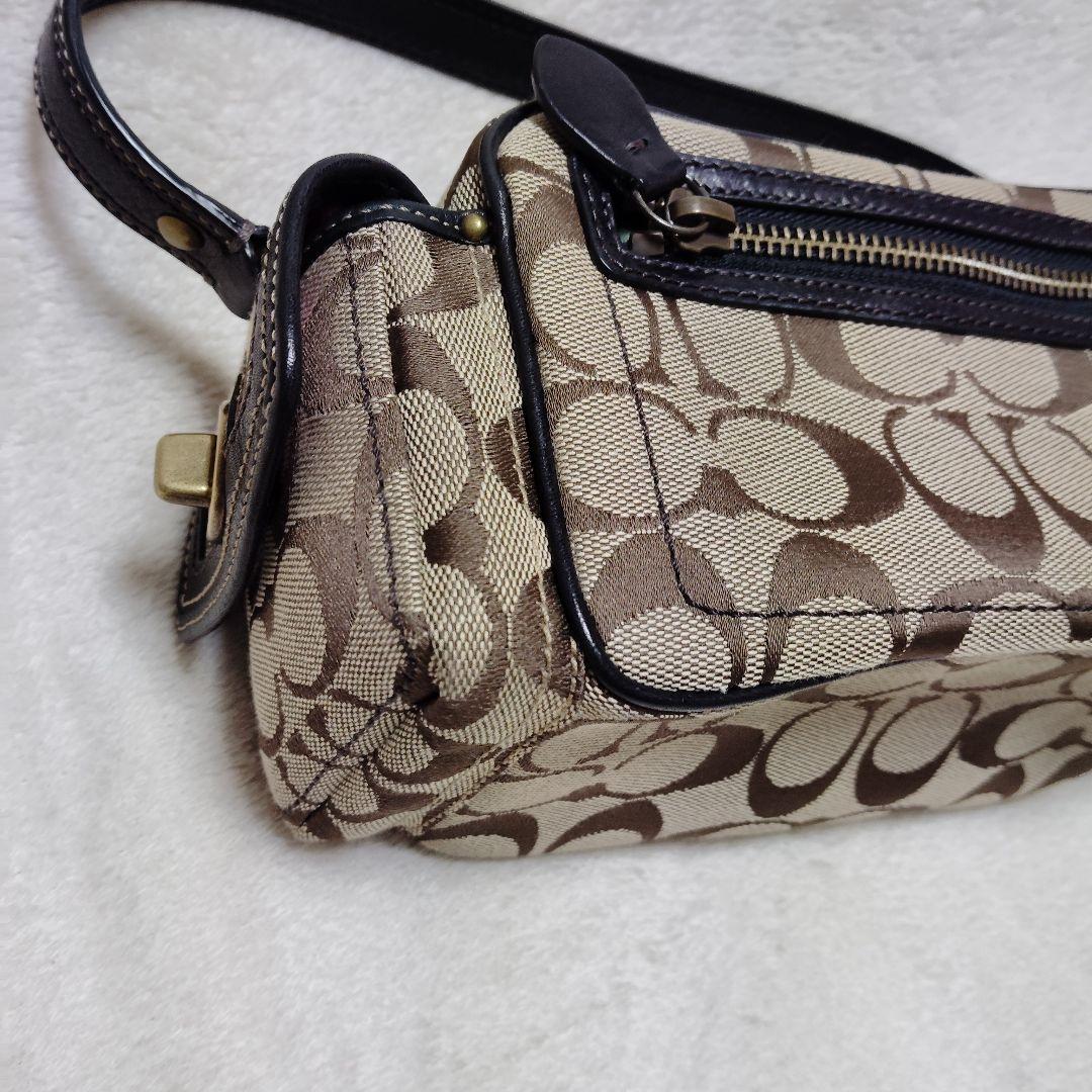 コーチ　ワンショルダーバッグ　ターンロック　シグネチャー　マルチストラップ　美品