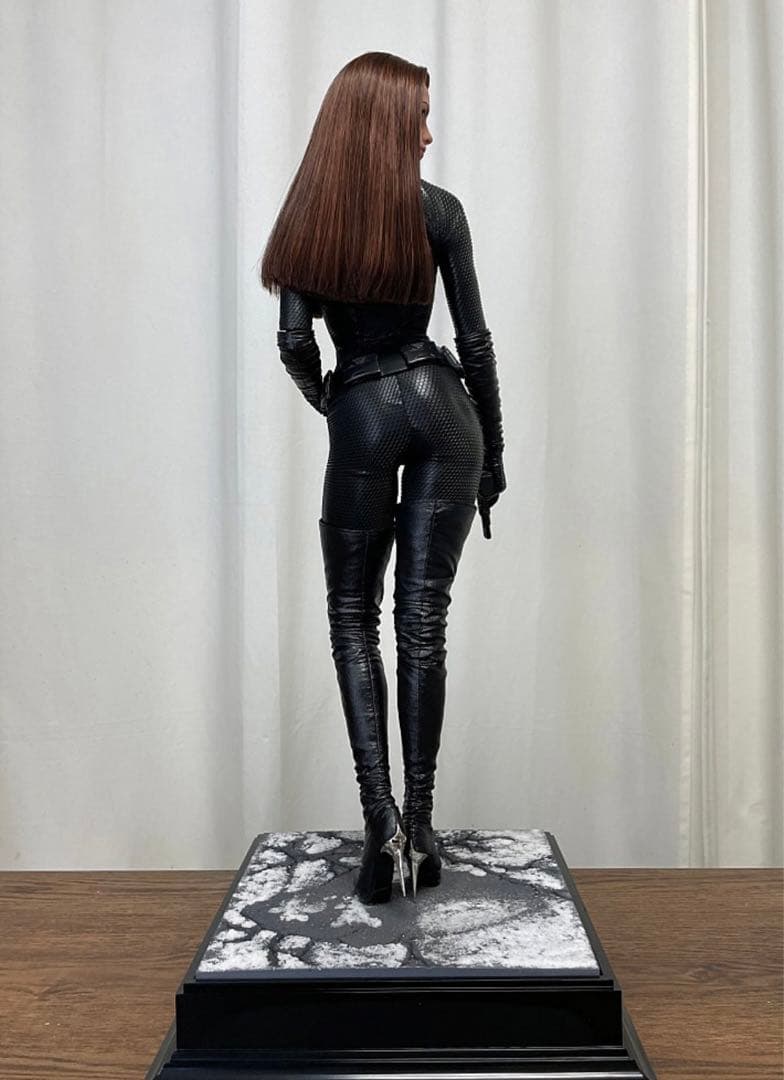JND 1/3 キャットウーマン スタチュー セリーナ・カイル