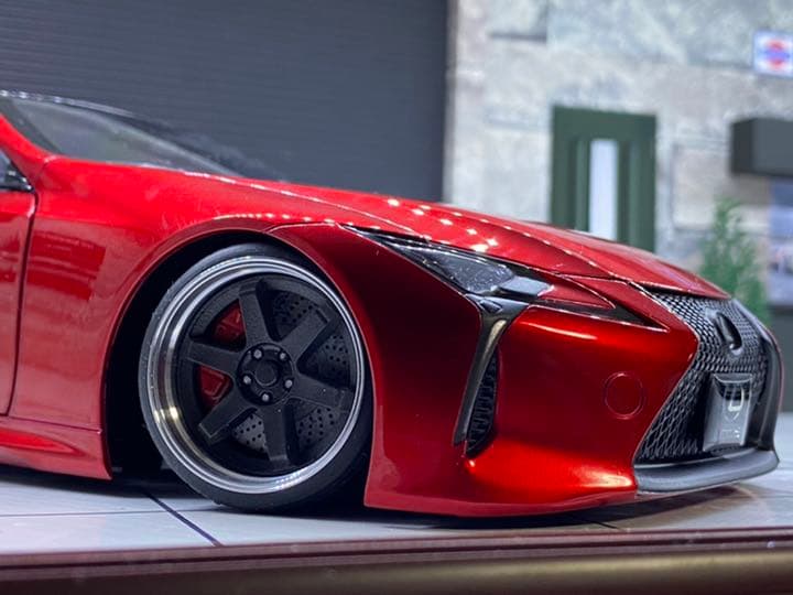 オートアート 1/18レクサス LC500レッドx ダークローズ　カスタム