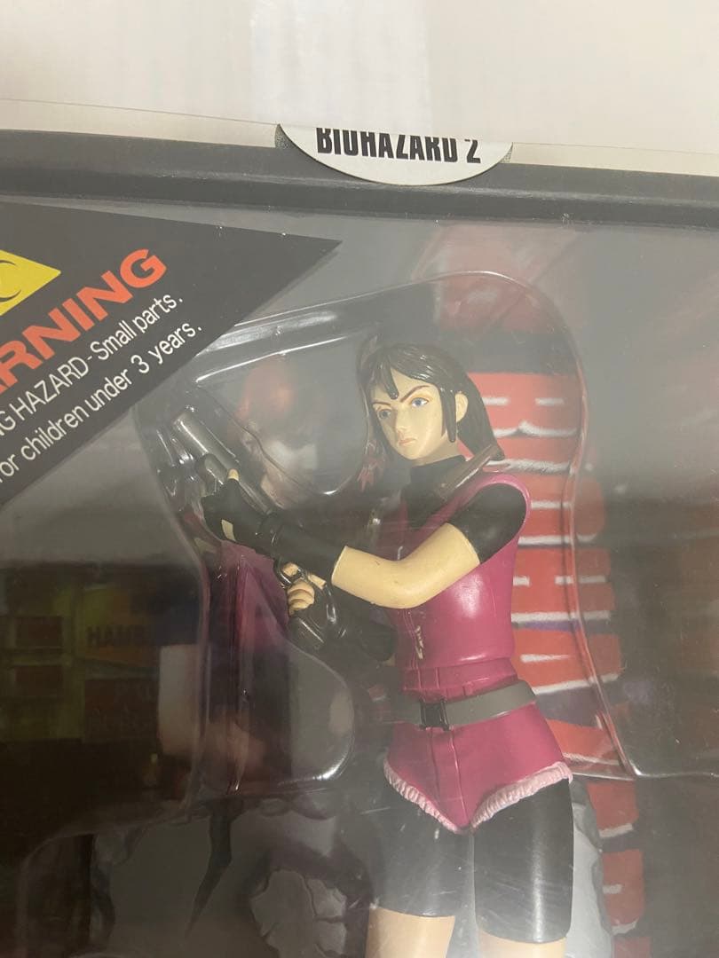 BIOHAZARD2 ZIPPO付きフィギュア2体 - メルカリ