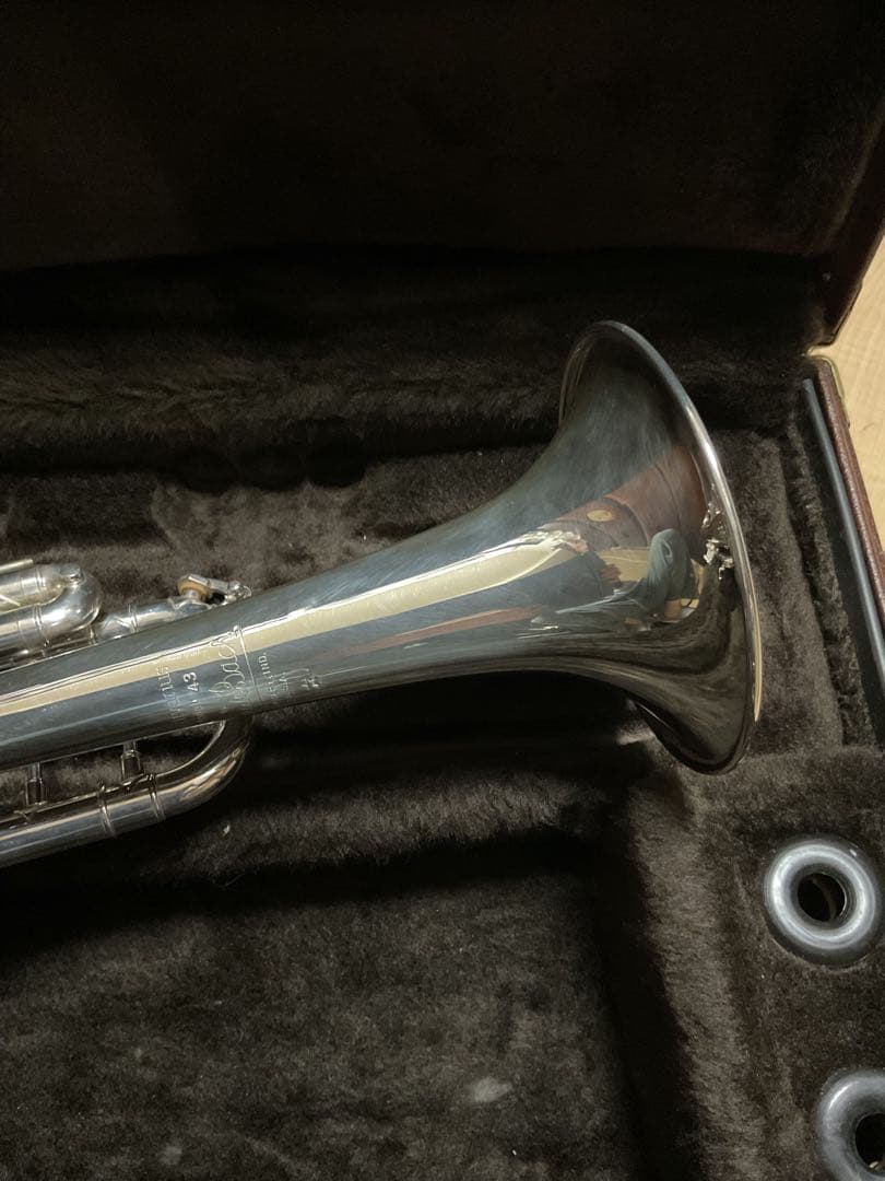 レア！43ベル Bach バックStradivarius トランペット 美品