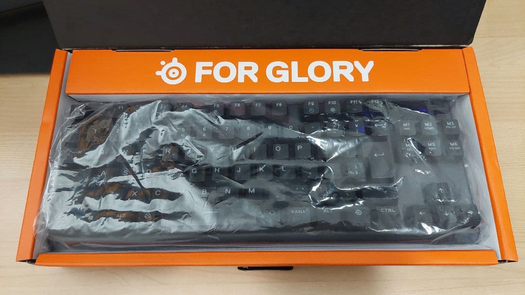 【steelseries】APEX PRO TKL US配列 apex_pro_tkl_wl_us_front_grand