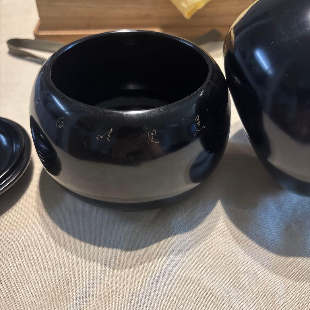 輪島塗りの龍と虎の蓋絵の碁石入れ