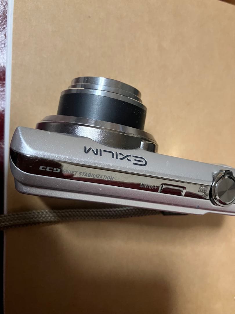 CASIO EXILIM 12.5X デジタルカメラ