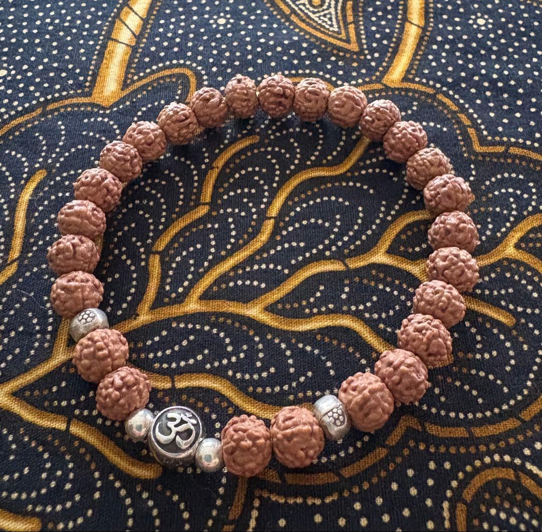 ✰︎‪ 琥珀 ✰ ✰︎　　ルドラクシャブレスレット　トップॐ
