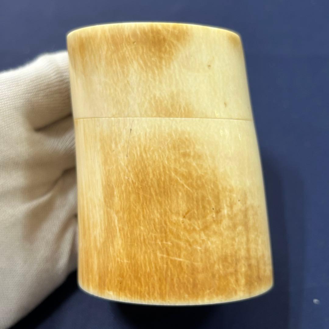 象牙風 ハンコ置き 印鑑置 総重量331.2g 縦約82.4㎜ 横約60-66㎜ 象牙風 ハンコ置き 印鑑置 総重量331.2g 縦約82.4㎜ 横約