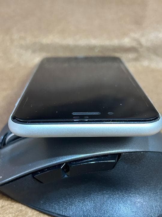 iPhone SE (第2世代) ホワイト