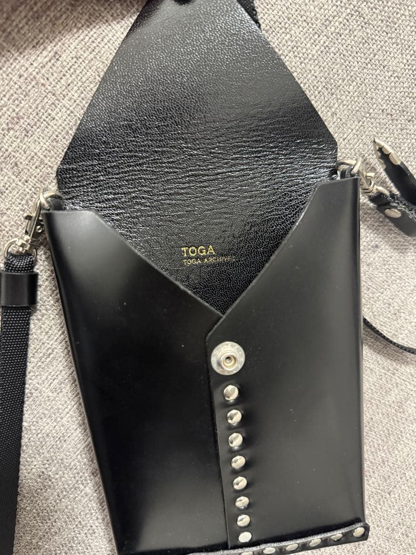 バッグ TOGA Leather shoulder pouch
