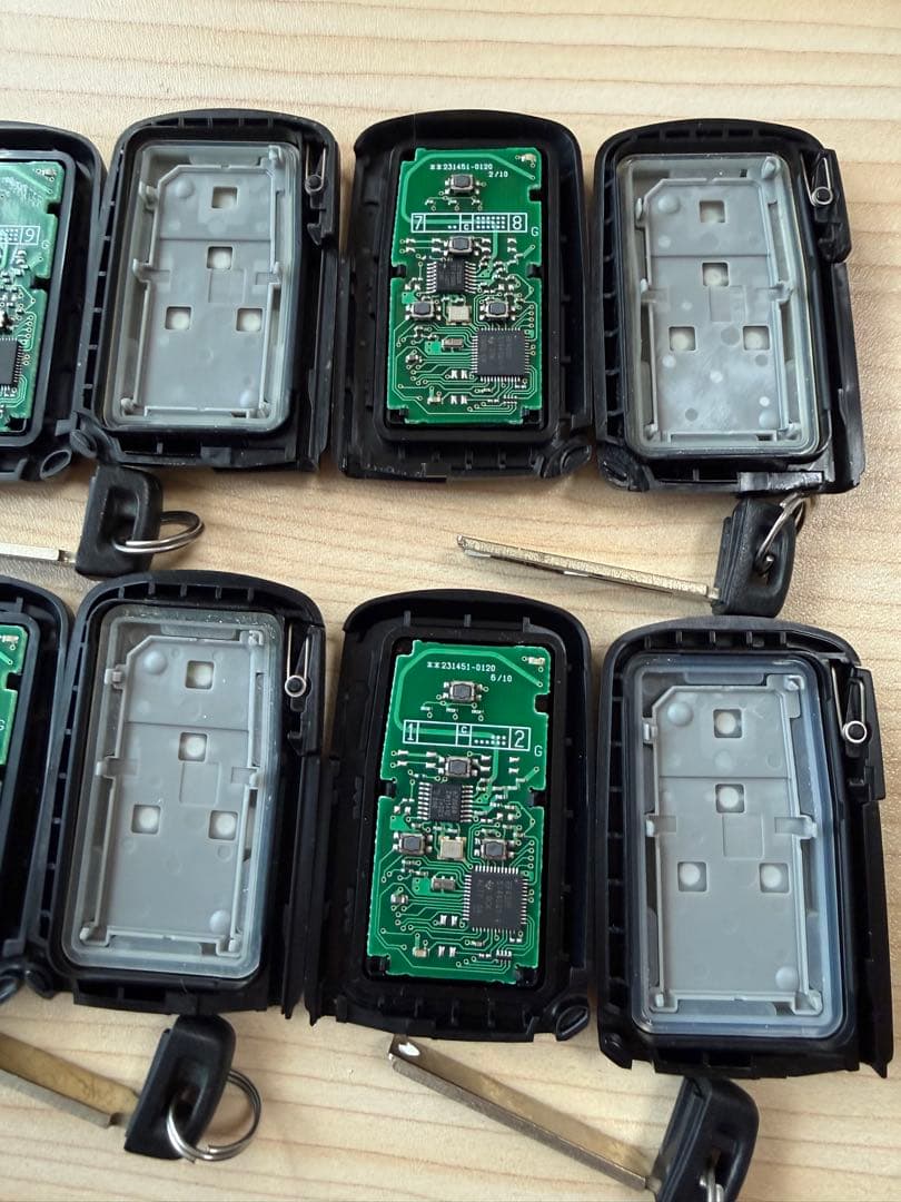 トヨタ純正 アルファード スマートキー (4つボタン) 4個 送料込み