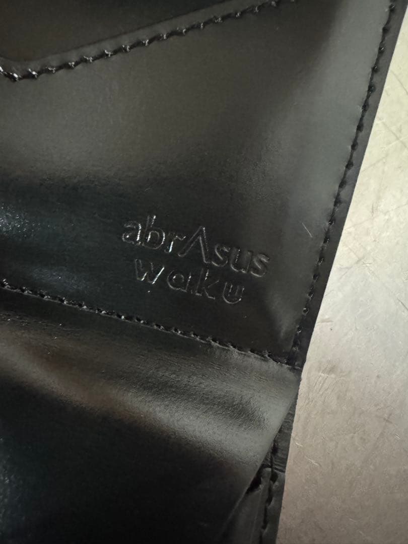 abrAsus いっぱい入る小さい財布　waku