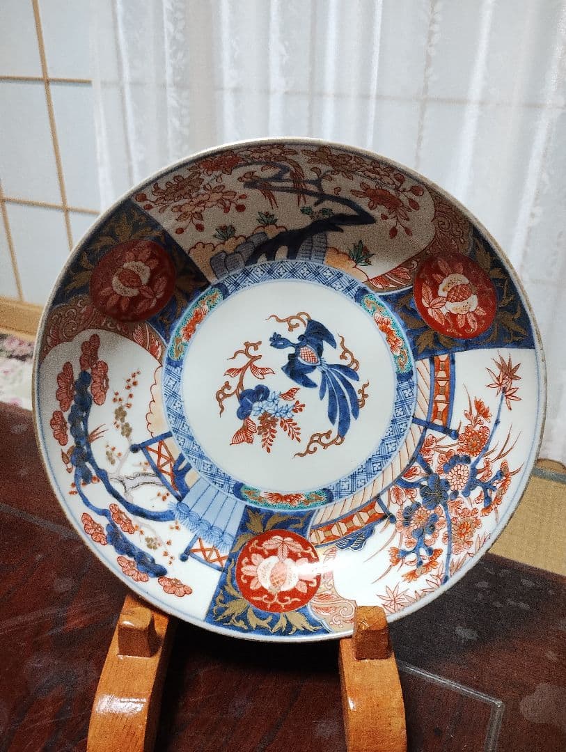 花鳥風月模様の陶磁器大皿