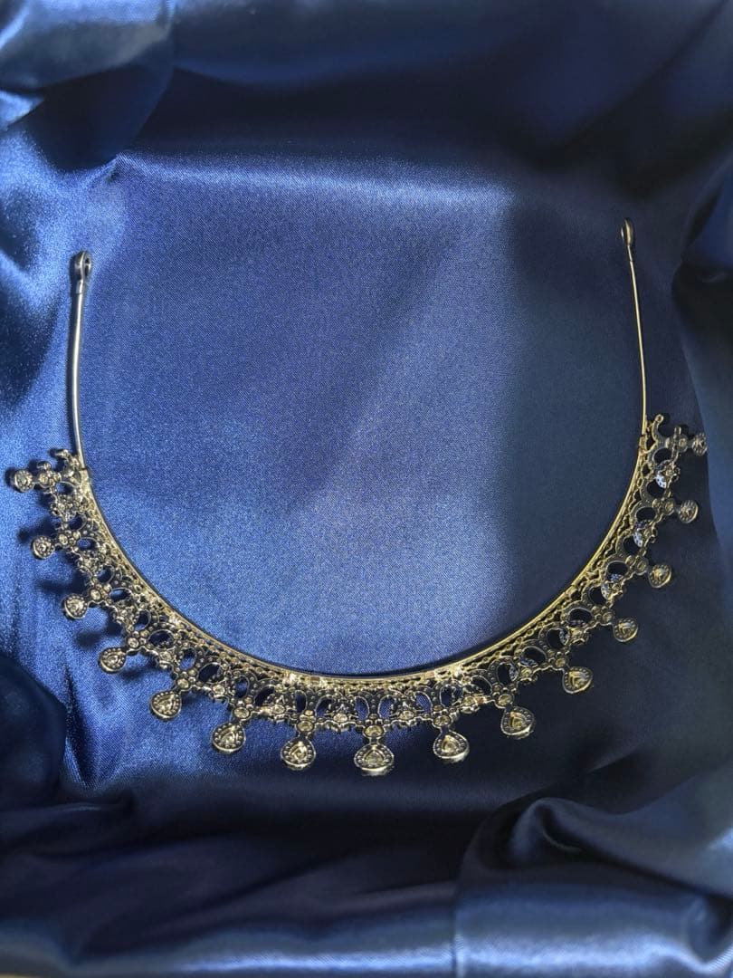 美品　LoveTiara ラブティアラ　ジルコニア ティアラ　ナディア