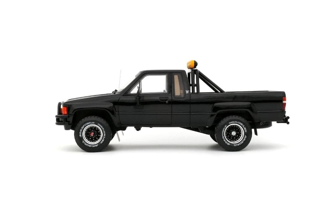 ｈｉｍａｗａｒｉ1/18 トヨタ ハイラックス SR5 ブラック