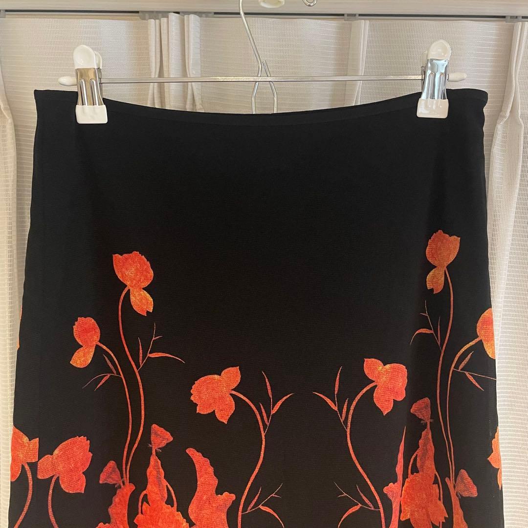 VIVIENNE TAM パワーネット膝丈スカート 黒/オレンジ 花柄 S