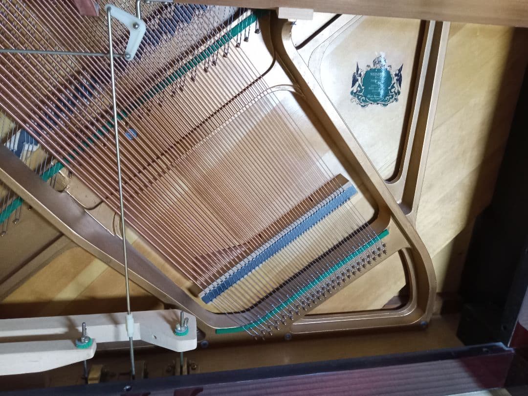 ワインバーグピアノ ベンチ付き