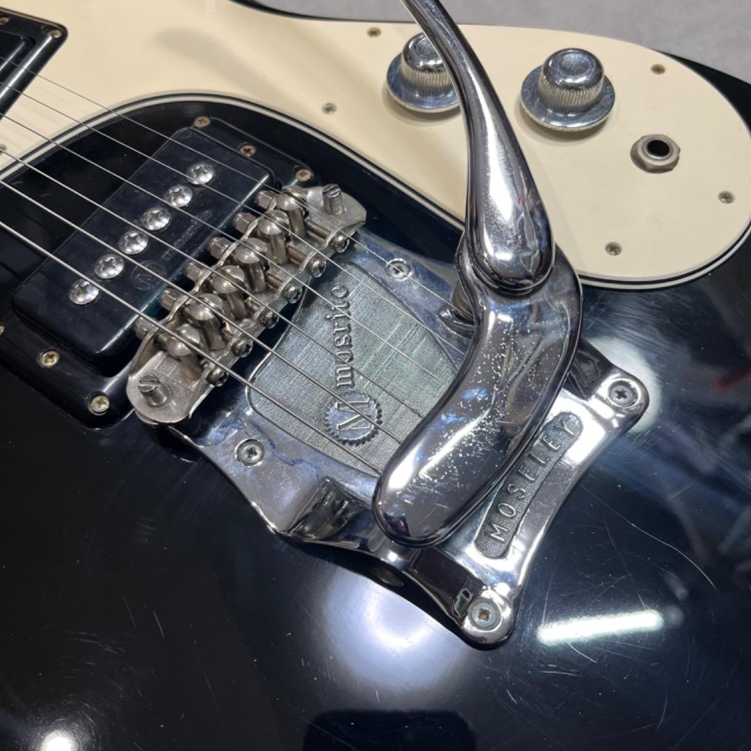 Mosrite Avenger 　モズライト　アベンジャー