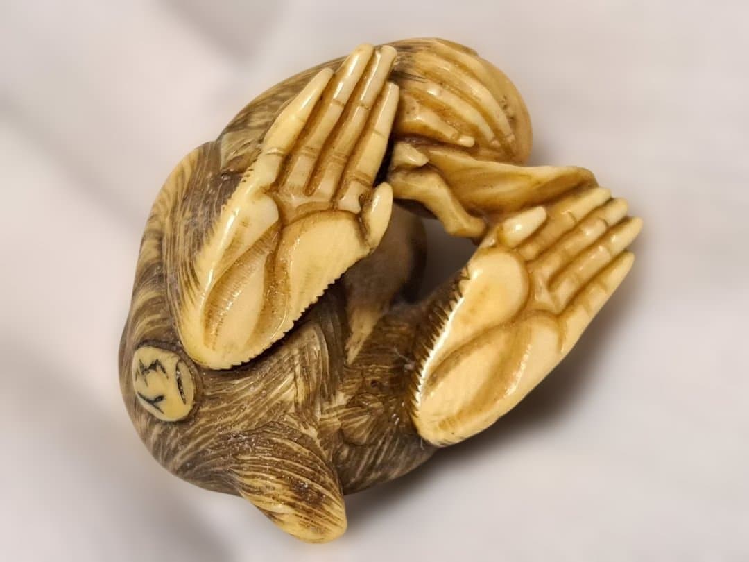 ともたん様専用です【動物天然素材の根付け】猿の根付け 縁起物 骨董品
