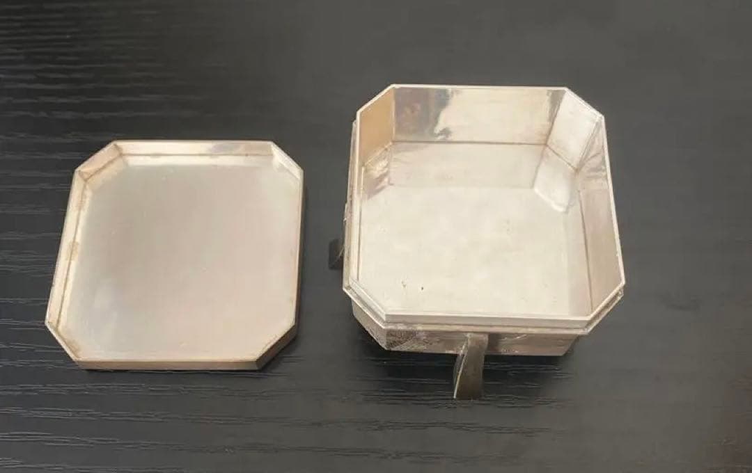 純銀 皇室ボンボニエール 明治33年5月10日大正天皇御結婚御下賜隅切